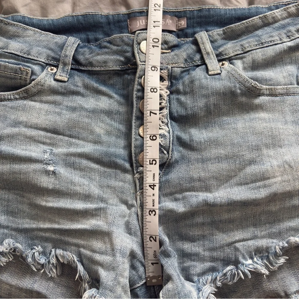 Just Black Magnetic Energy Light Denim Button-Fly Cutoff Shorts | size 29